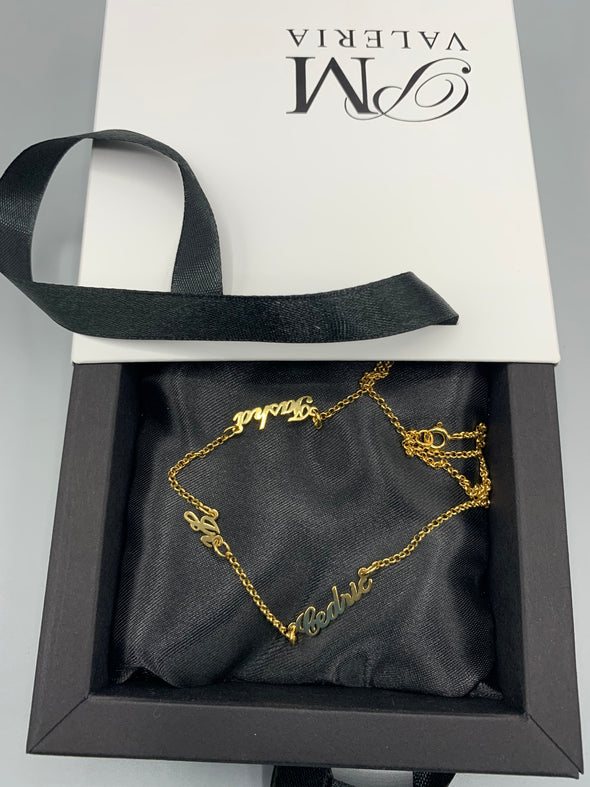 Multi-name necklace